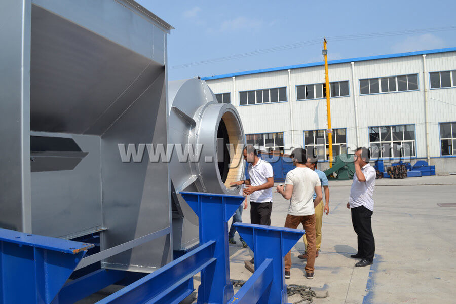 Turkmenistan customer visit our asphalt mixing plant and concrete batching plant