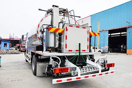 Fabricante de camión distribuidor de asfalto 7000L
