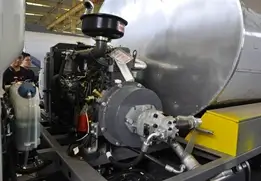 Distribuidor de asfalto con calefacción por circulación automática serie AC-GLQ