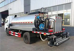 camión distribuidor de asfalto en venta