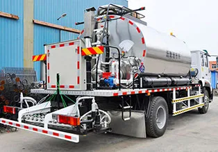 intelligent asphalt distributor truck for sale