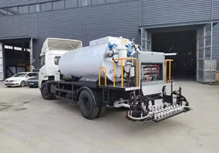 camión imprimador de asfalto en venta