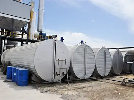 Réservoir de bitume de l'usine d'asphalte JJW