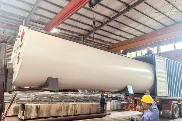 Loading of ALB1500 filler silo into shipping containers