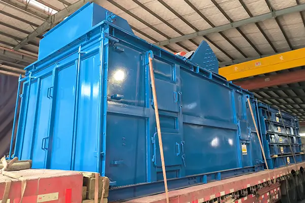 Vibrating screen almost packed for shipment at the outdoor site