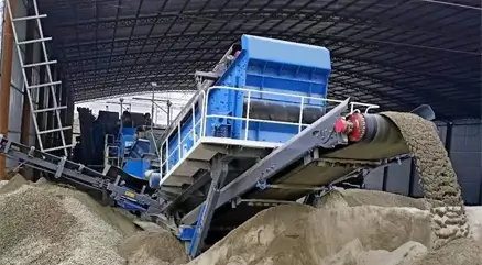 A Combination Consisting Of Crawler Cone Crusher Plant and Crawler Mobile Screening Plant