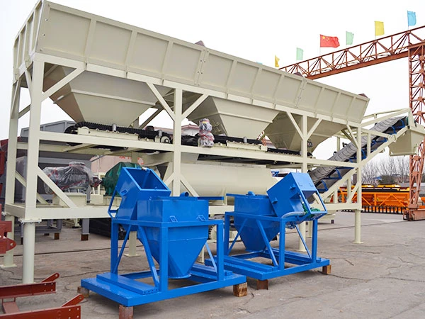 Mobile wet mix macadam plant