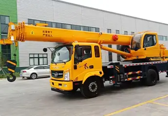 AQT-12 CRANE TRUCK