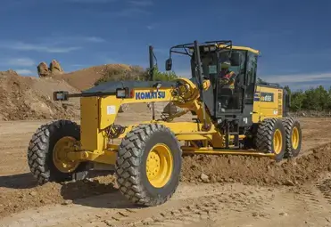 Komatsu motor grader