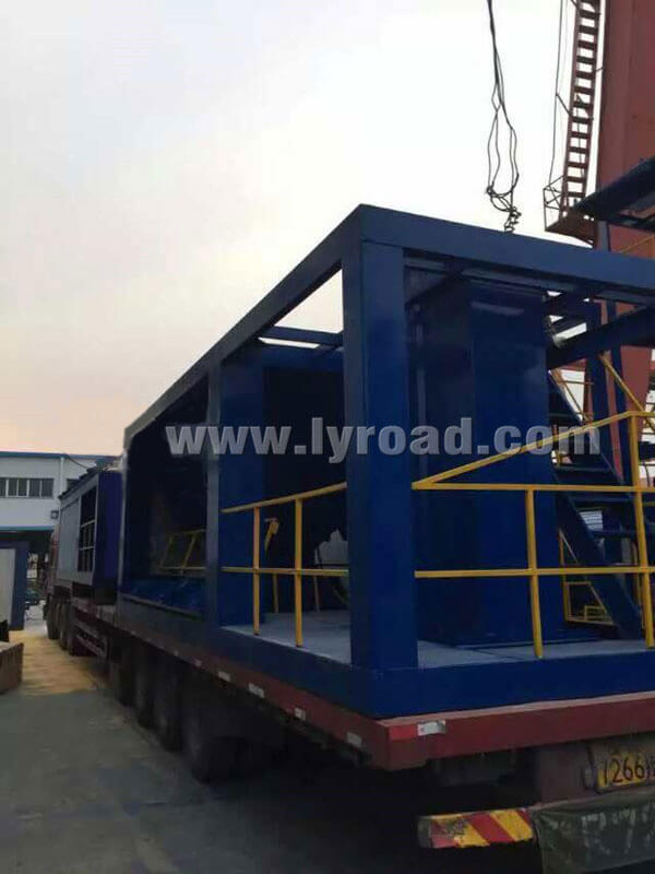 Xinjiang Client Bought LB2000 Asphalt Plant from Us