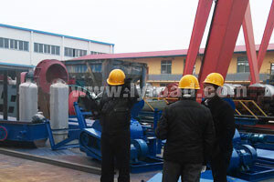 Sri Lankan customers visit the coal pulverizer of the asphalt plant