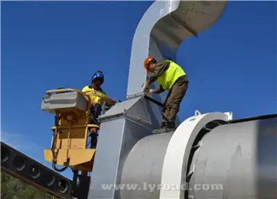 Our Technicians installing asphalt plant in Australia