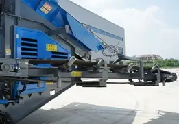 Моторизованный ролик на мобильной ударной дробильной установке